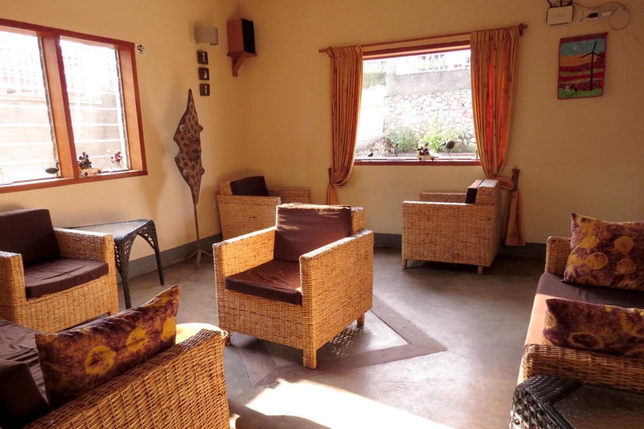 Dutchess Hotel And Restaurant Fort Portal Exterior foto